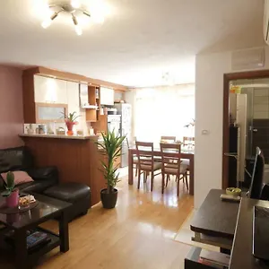 https://apartment-ivana-split-21000-6.splithotels.org