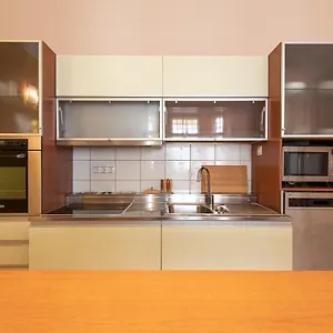 https://patriks-budapest-center-apartment.inbudapesthotels.com